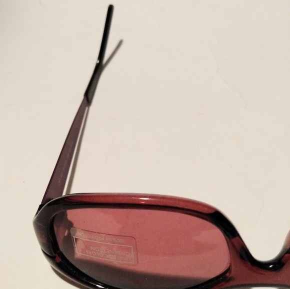 NEW Benetton Vintage Oval Women's Sunglass - Picture 12 of 12